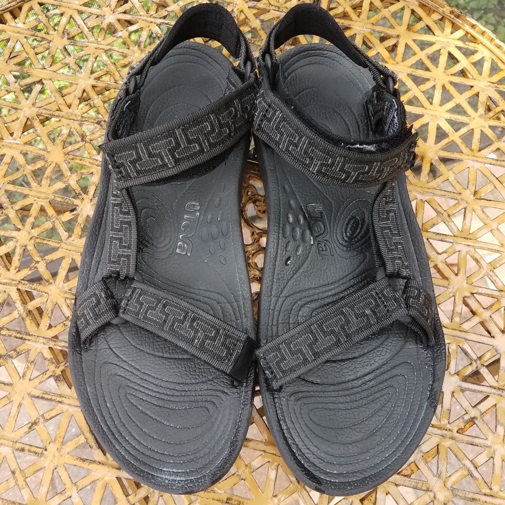Teva Adjustable Patterned Sandals Size 12